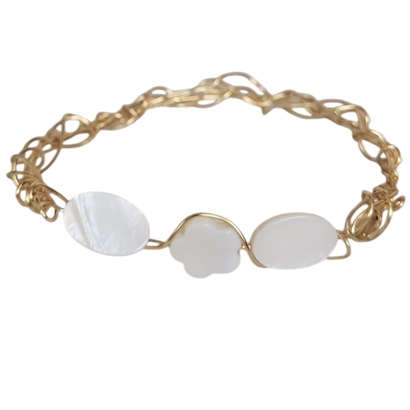 Hand Crafted Jewelry - 14k Gold White Mother Of Pearl Shell Flower Oval Wire Bangle